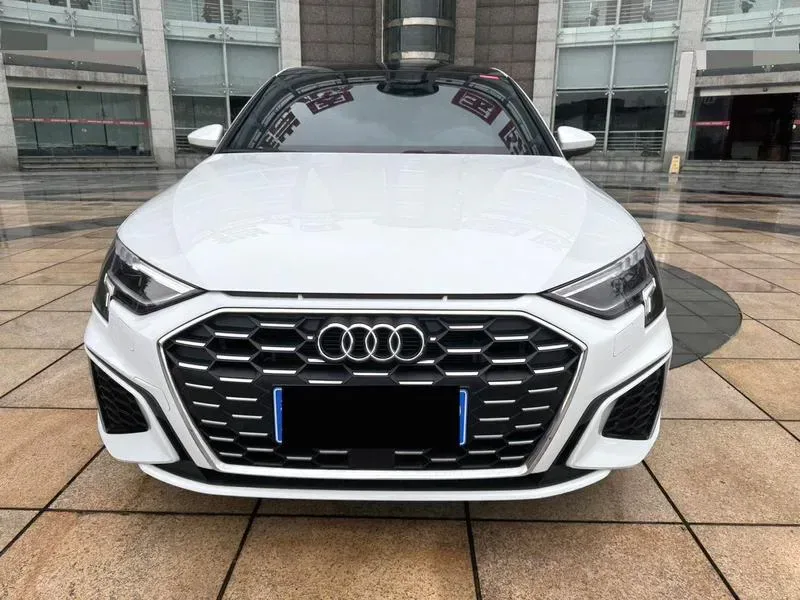 Audi A3 2024 — photo 2 of 16