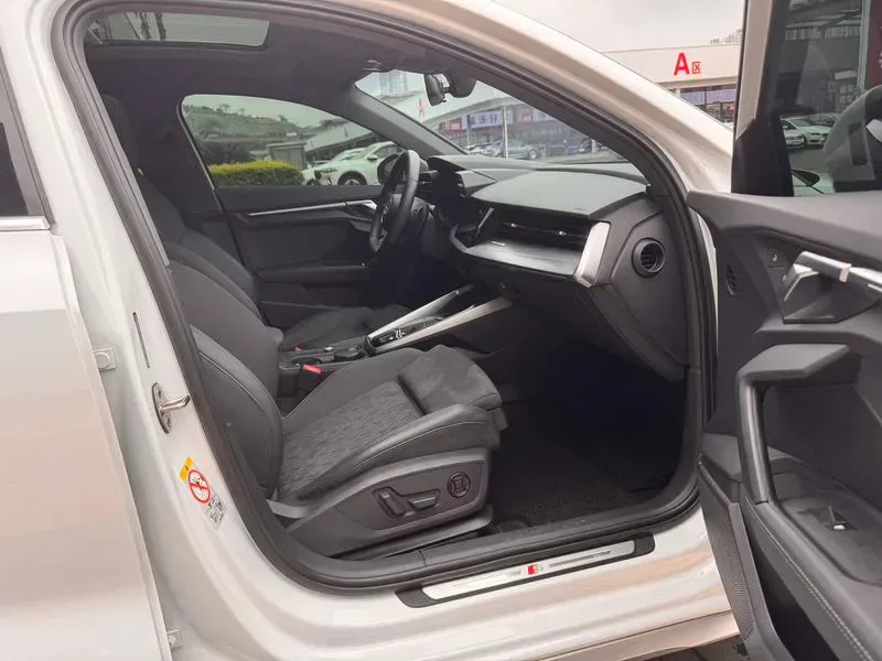 Audi A3 2024 — photo 7 of 16