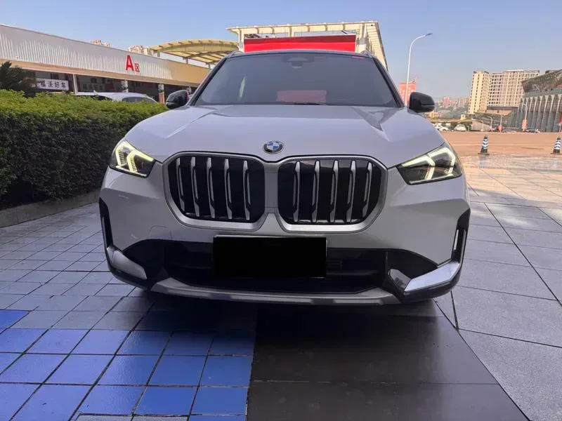 BMW X1 2023 — photo 2 of 17