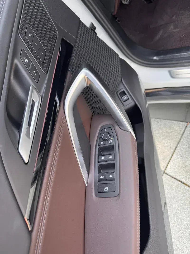 BMW X1 2023 — photo 8 of 17
