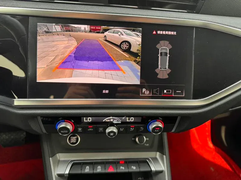 Audi Q3 2023 — photo 10 of 17