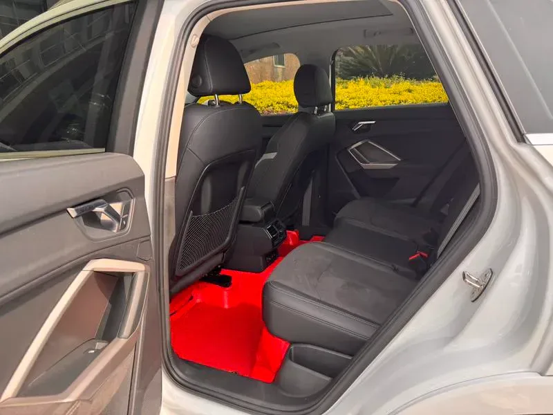 Audi Q3 2023 — photo 15 of 17