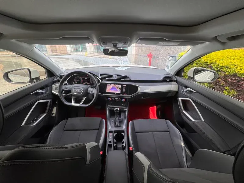 Audi Q3 2023 — photo 9 of 17