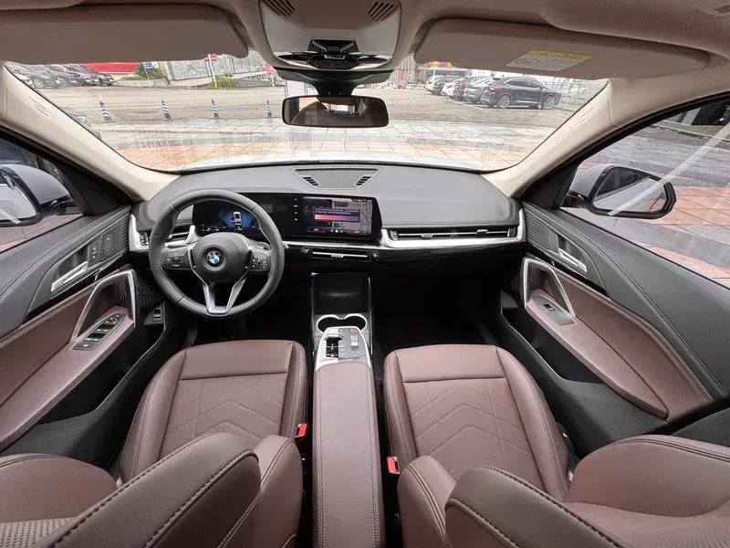 BMW X1 2023 — photo 14 of 18