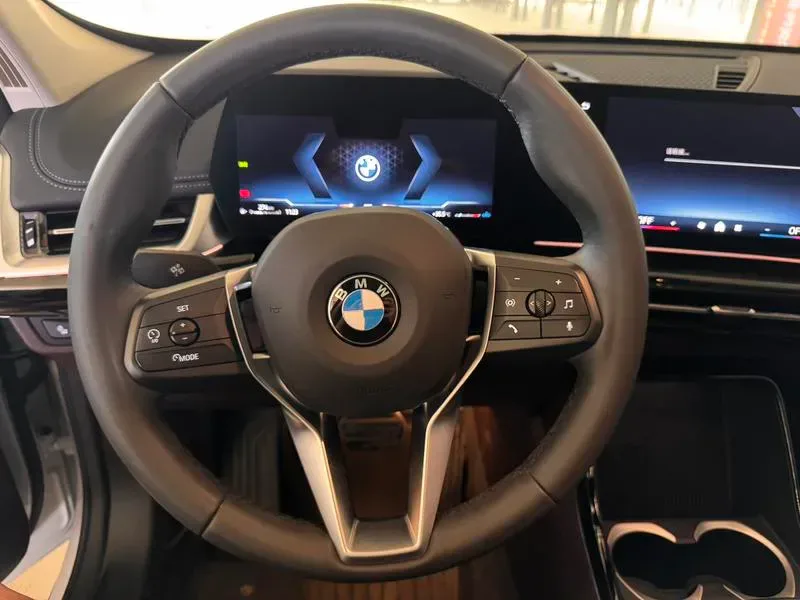 BMW X1 2023 — photo 16 of 18
