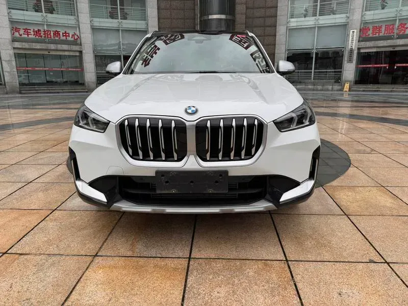BMW X1 2023 — photo 2 of 18