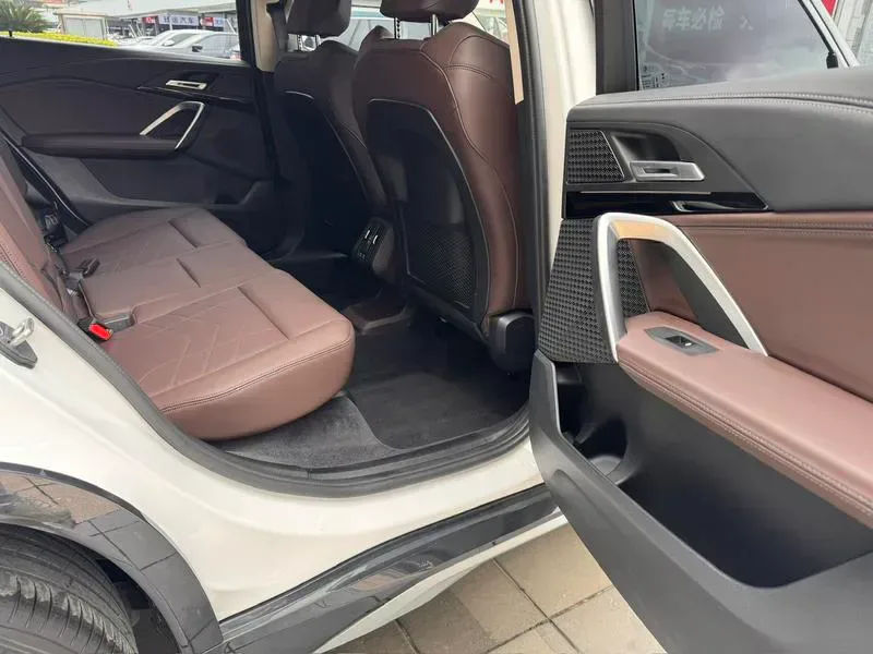 BMW X1 2023 — photo 8 of 18