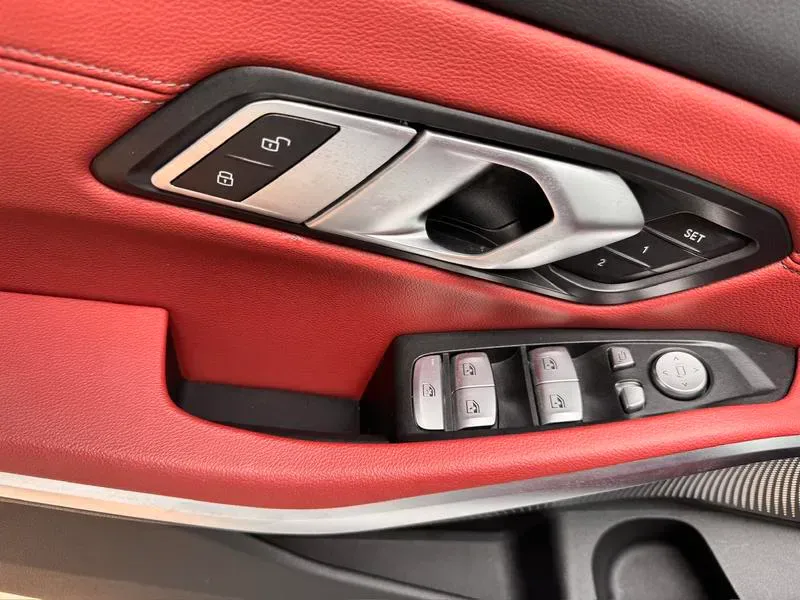 BMW 3 Series 2023 — photo 17 of 17