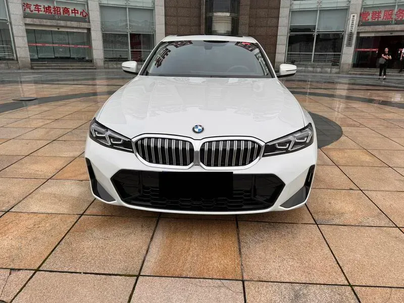BMW 3 Series 2023 — photo 2 of 17