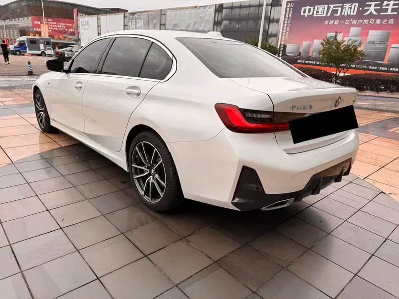 BMW 3 Series 2023 — photo 4 of 17