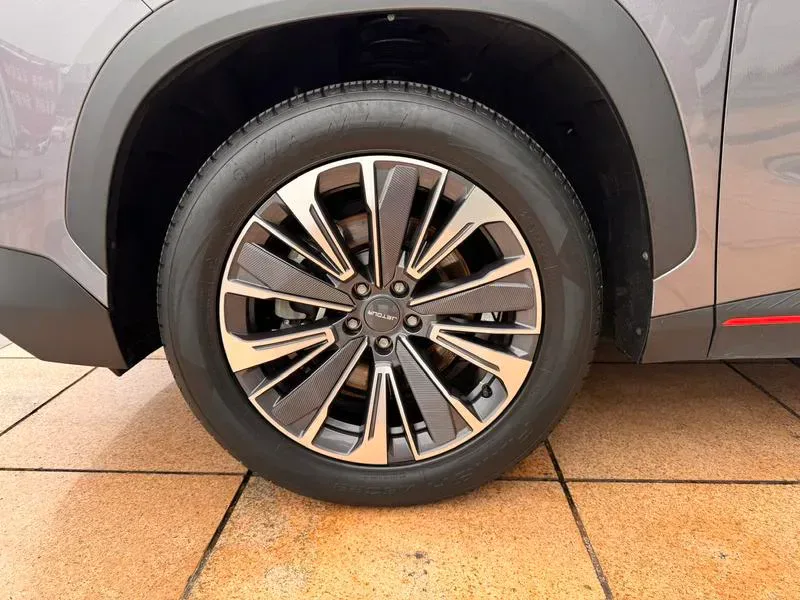 Jetour Great Sage 2023 — photo 12 of 20
