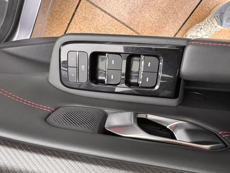 Jetour Great Sage 2023 — photo 9 of 20