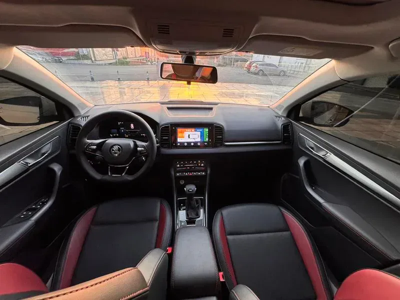 Skoda Karoq 2024 — photo 12 of 20