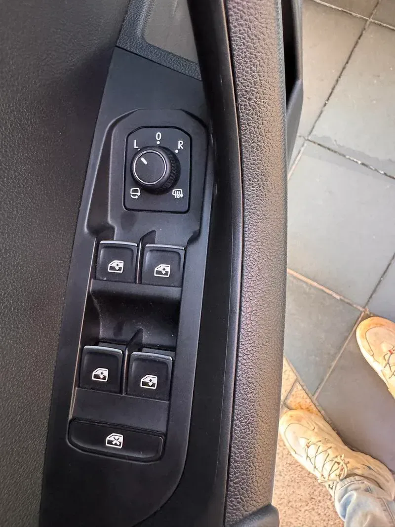 Skoda Karoq 2024 — photo 9 of 20