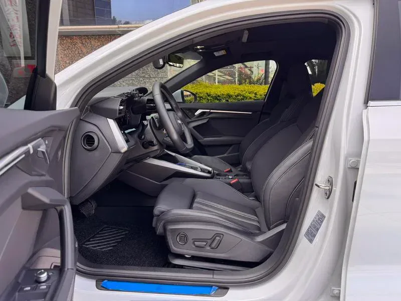 Audi A3 2024 — photo 14 of 17