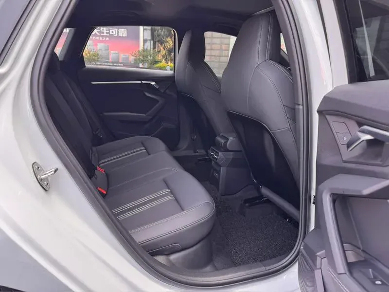 Audi A3 2024 — photo 8 of 17