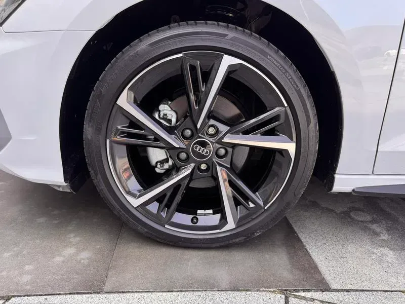 Audi A3 2024 — photo 9 of 17