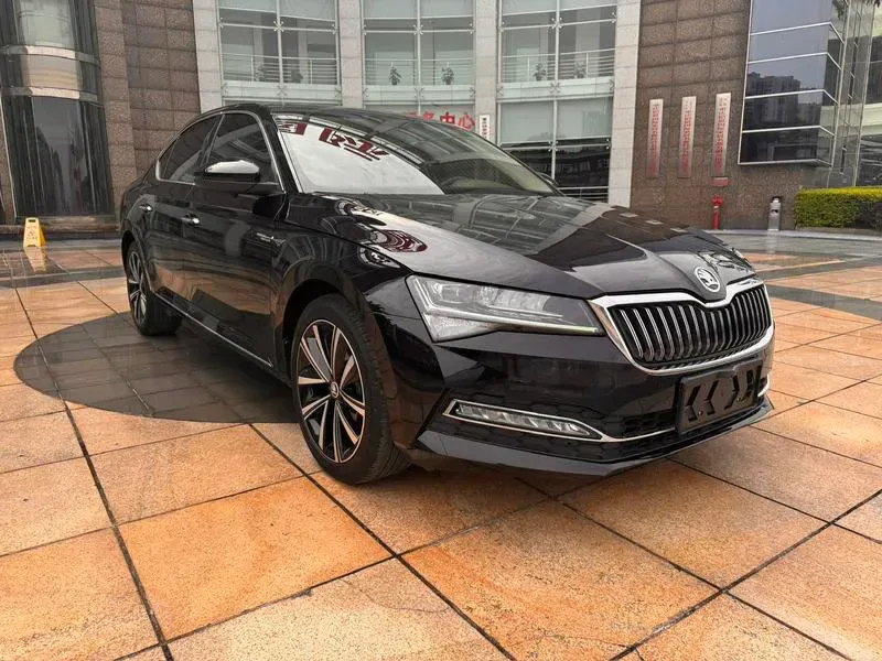 Skoda Superb 2024 — photo 3 of 20