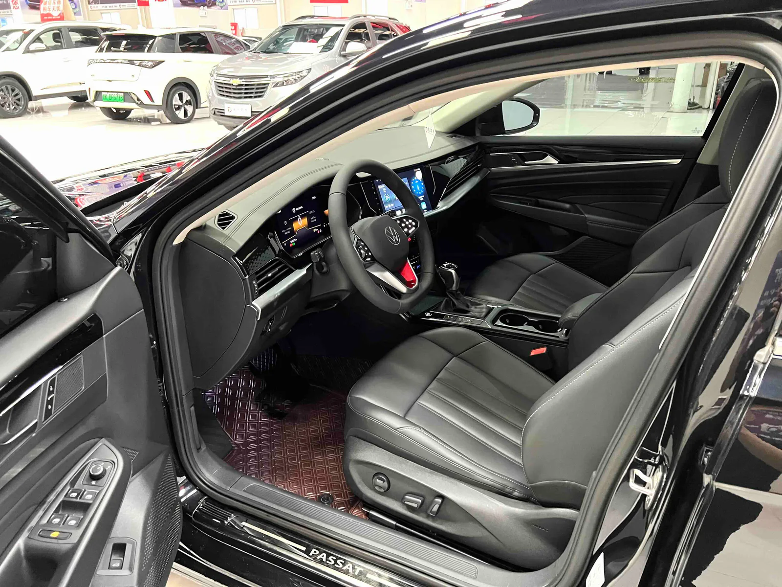 Volkswagen Passat 2023 — photo 7 of 20