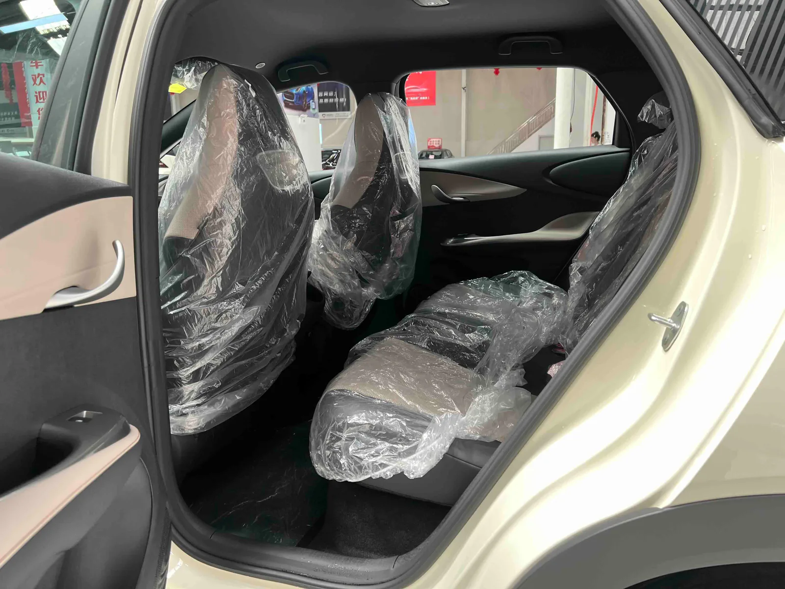 BYD Dolphin 2025 — photo 10 of 19