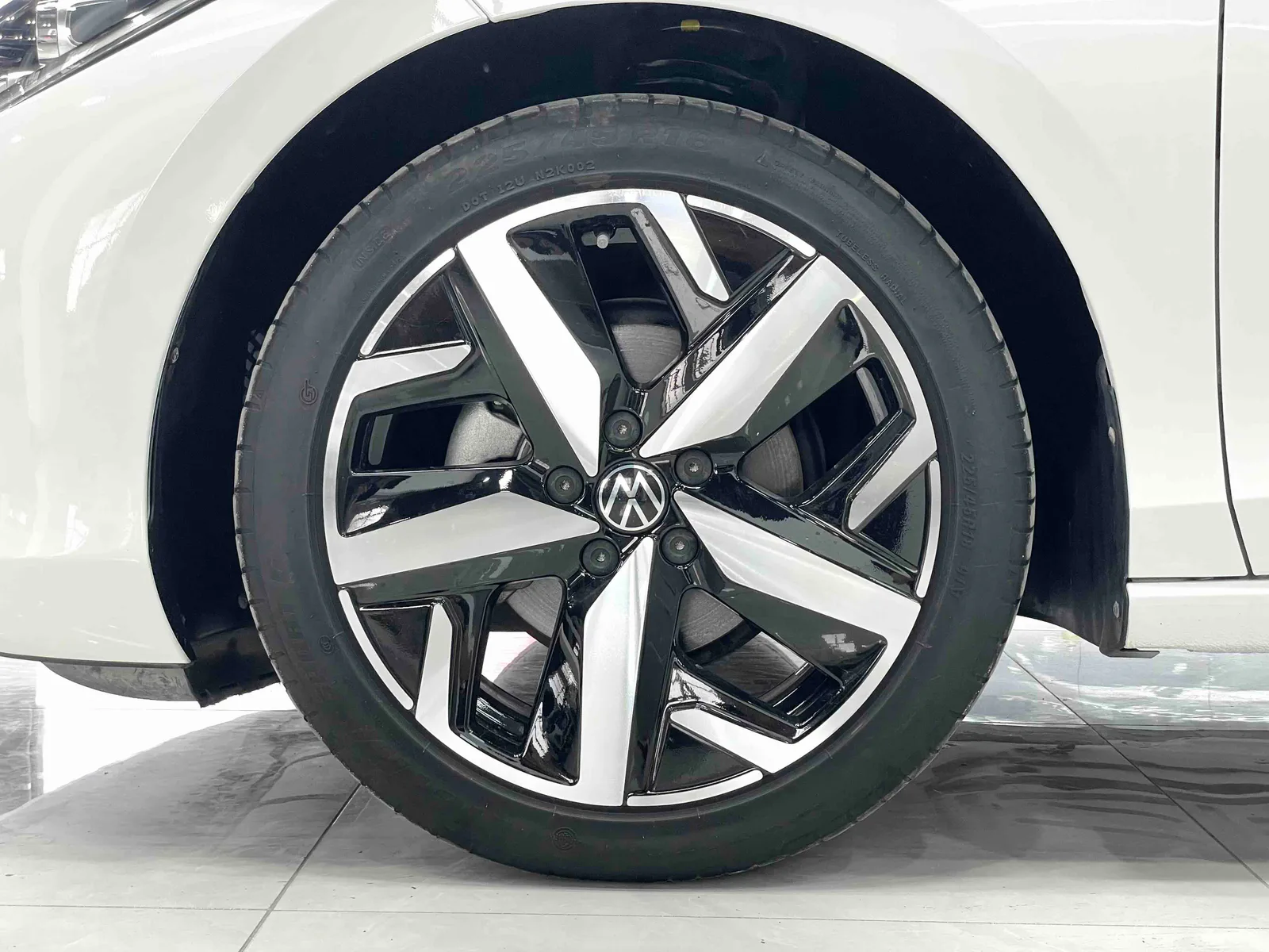 Volkswagen Lamando 2023 — photo 12 of 20