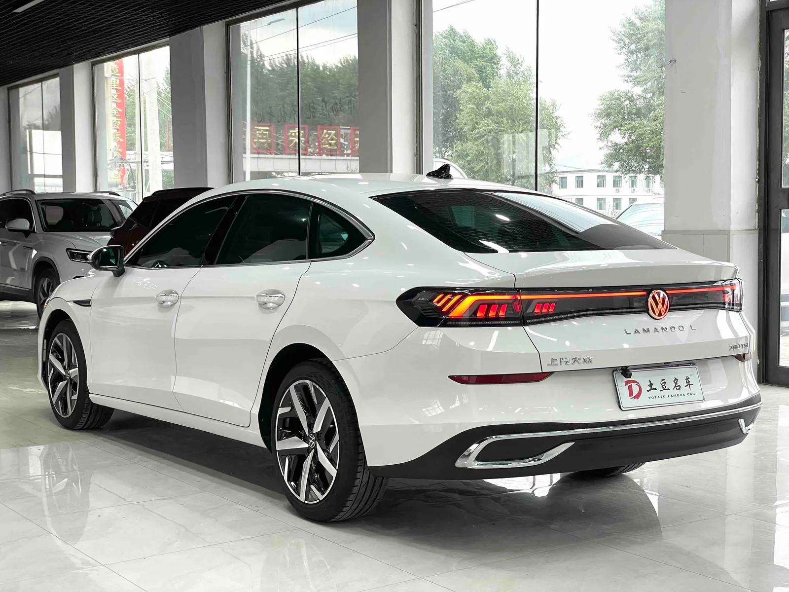 Volkswagen Lamando 2023 — photo 14 of 20