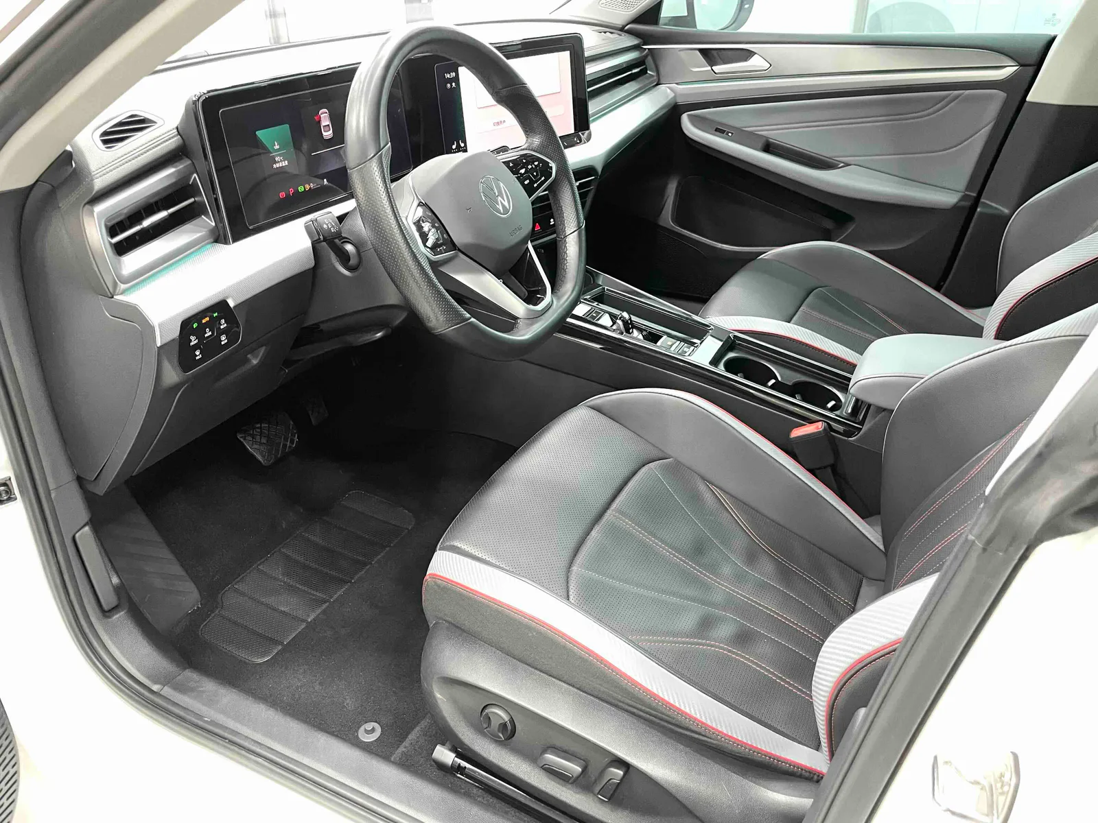 Volkswagen Lamando 2023 — photo 5 of 20