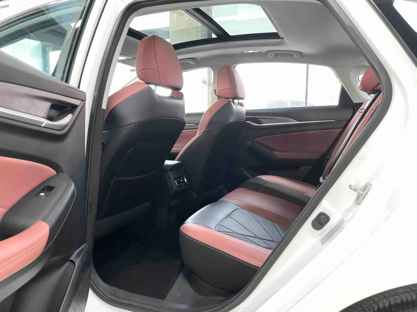 Changan Yidong 2022 — photo 9 of 20