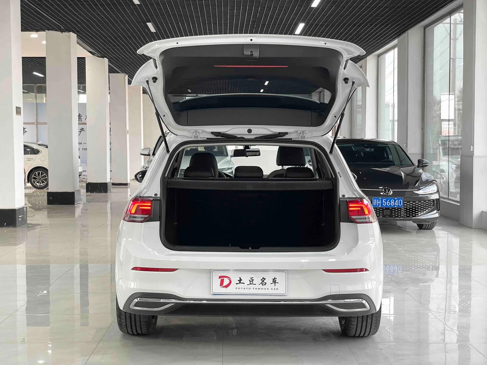 Volkswagen Golf 2021 — photo 15 of 18