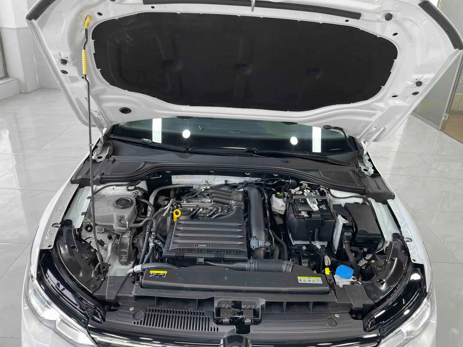 Volkswagen Golf 2021 — photo 16 of 18