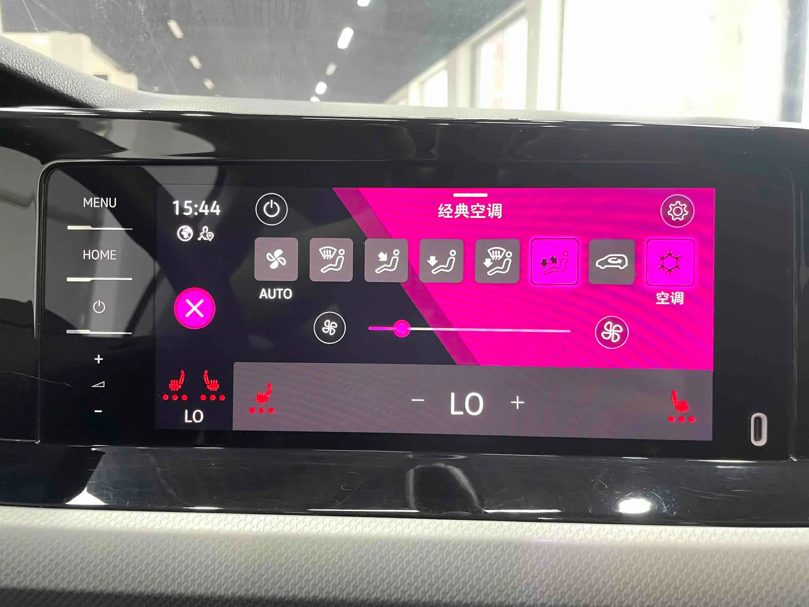 Volkswagen Golf 2021 — photo 7 of 18
