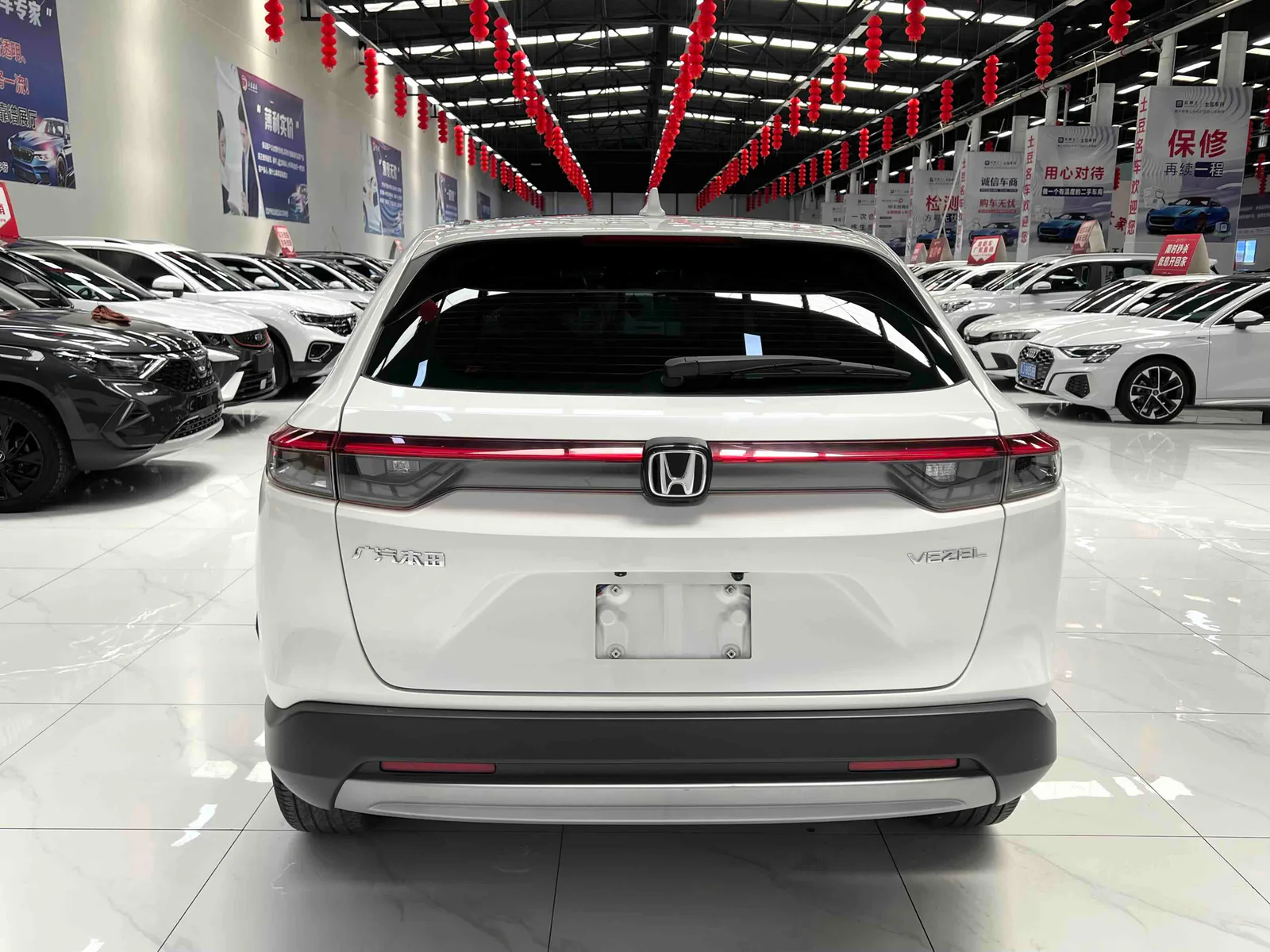 Honda Vezel 2023 — photo 17 of 20