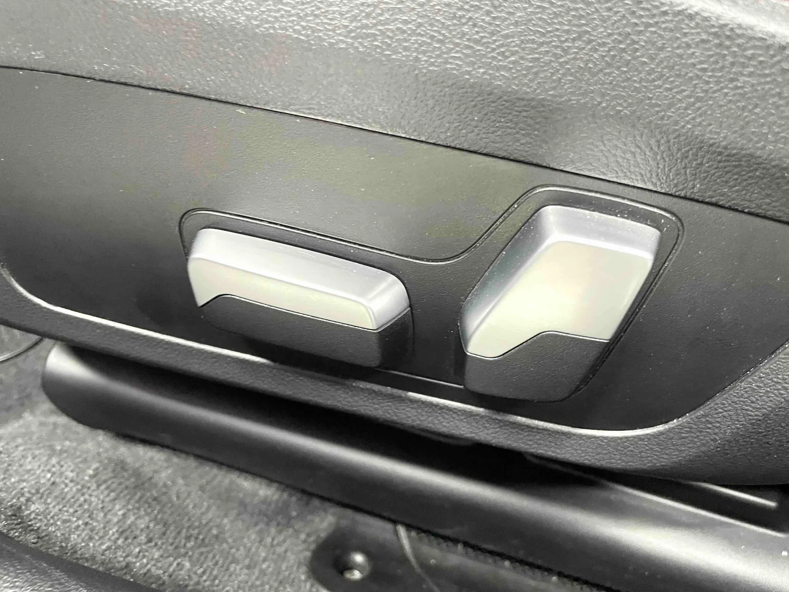 BMW 3 Series 2023 — photo 7 of 20