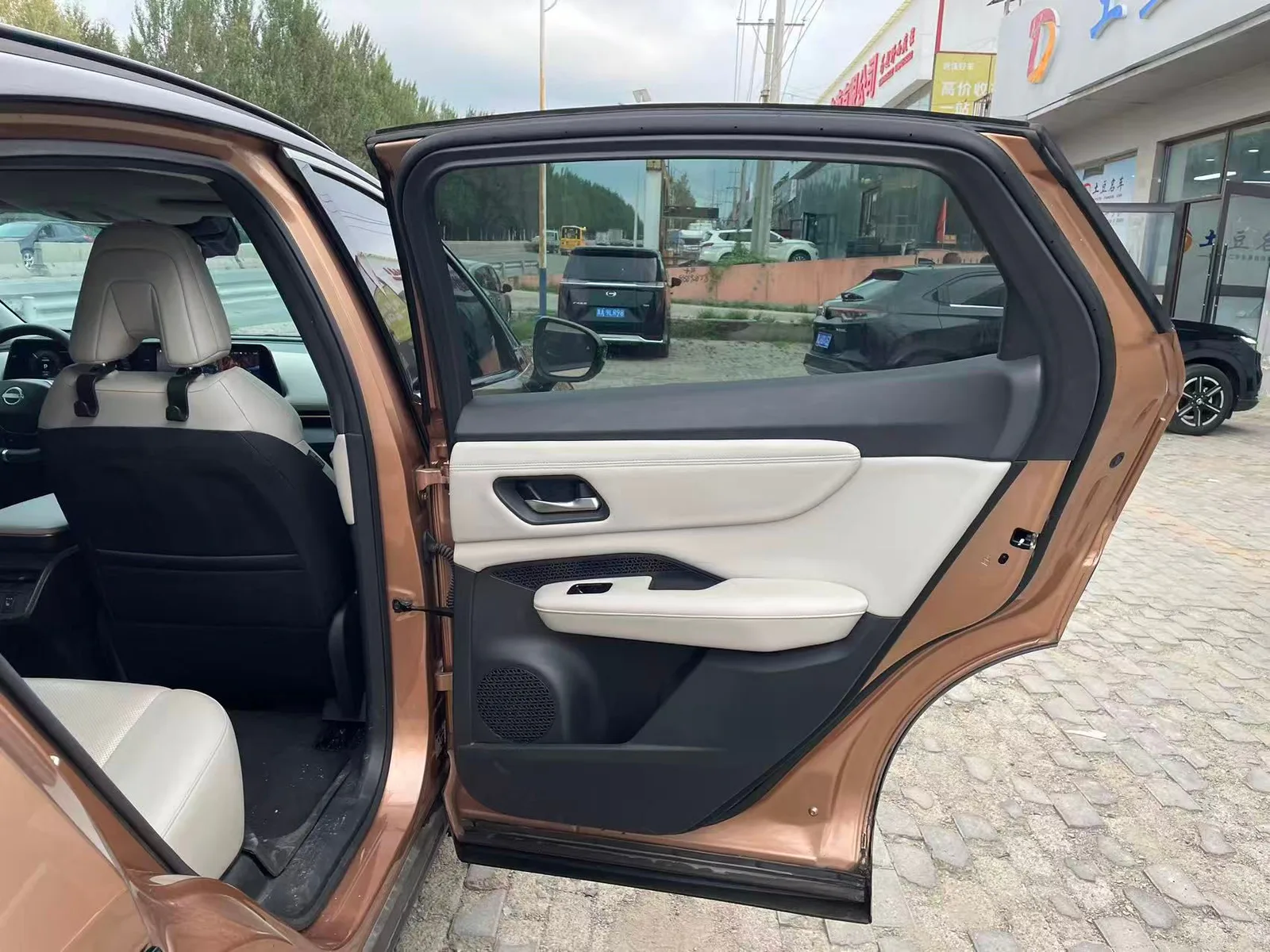 Nissan ARIYA 2022 — photo 18 of 20