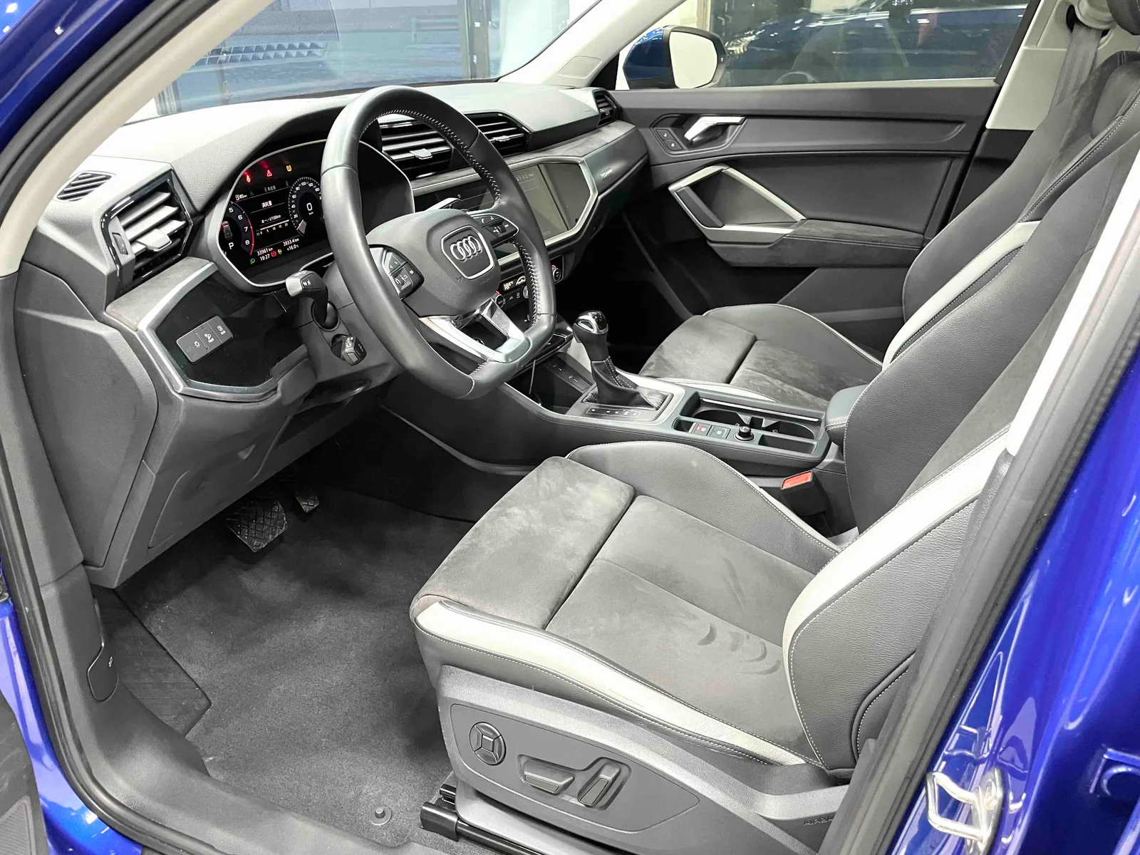 Audi Q3 2022 — photo 5 of 19
