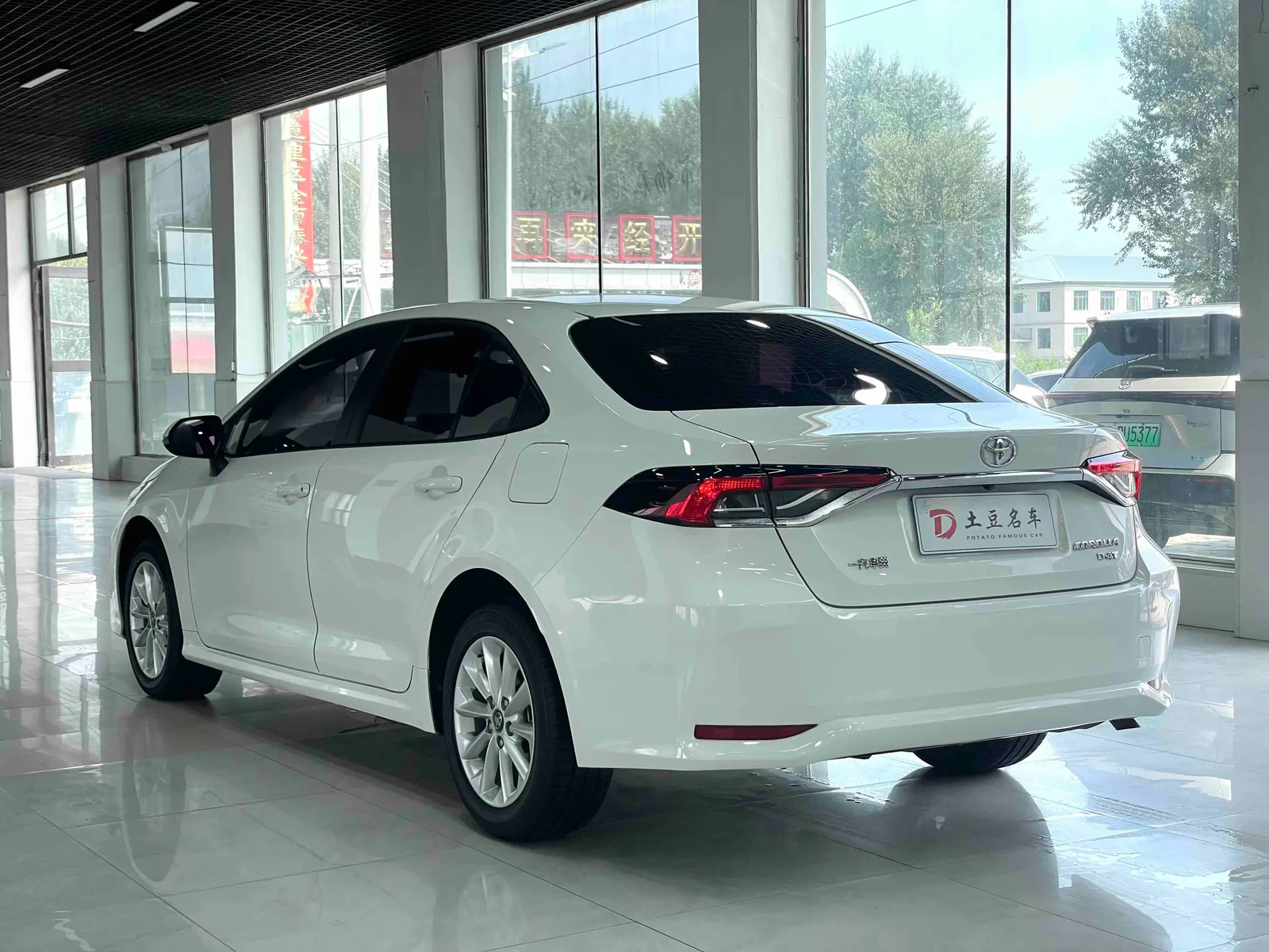 Toyota Corolla 2021 — photo 11 of 17
