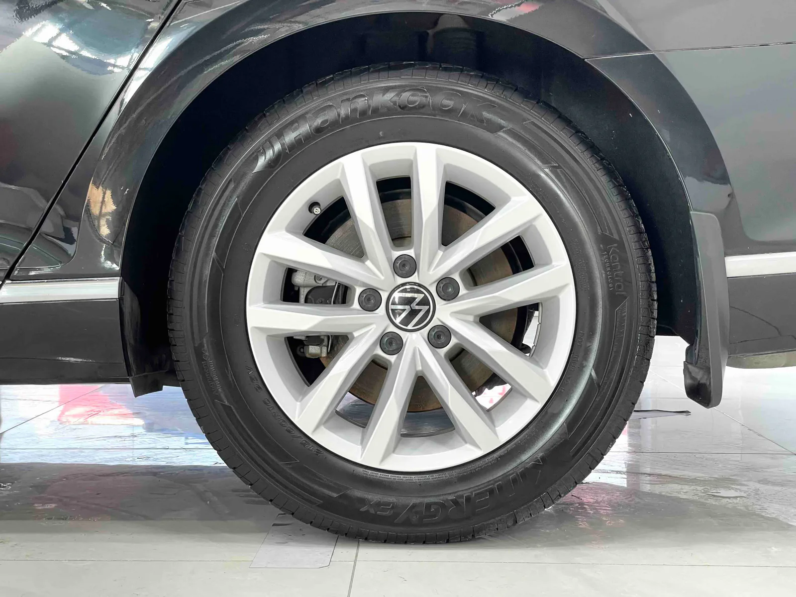 Volkswagen Magotan 2020 — photo 13 of 20