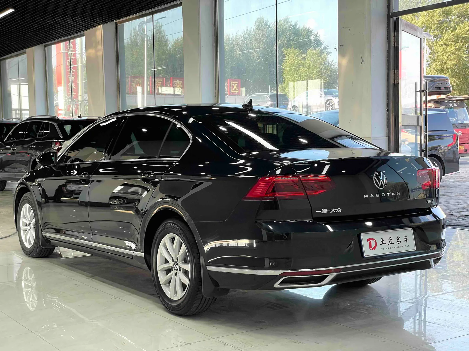Volkswagen Magotan 2020 — photo 14 of 20