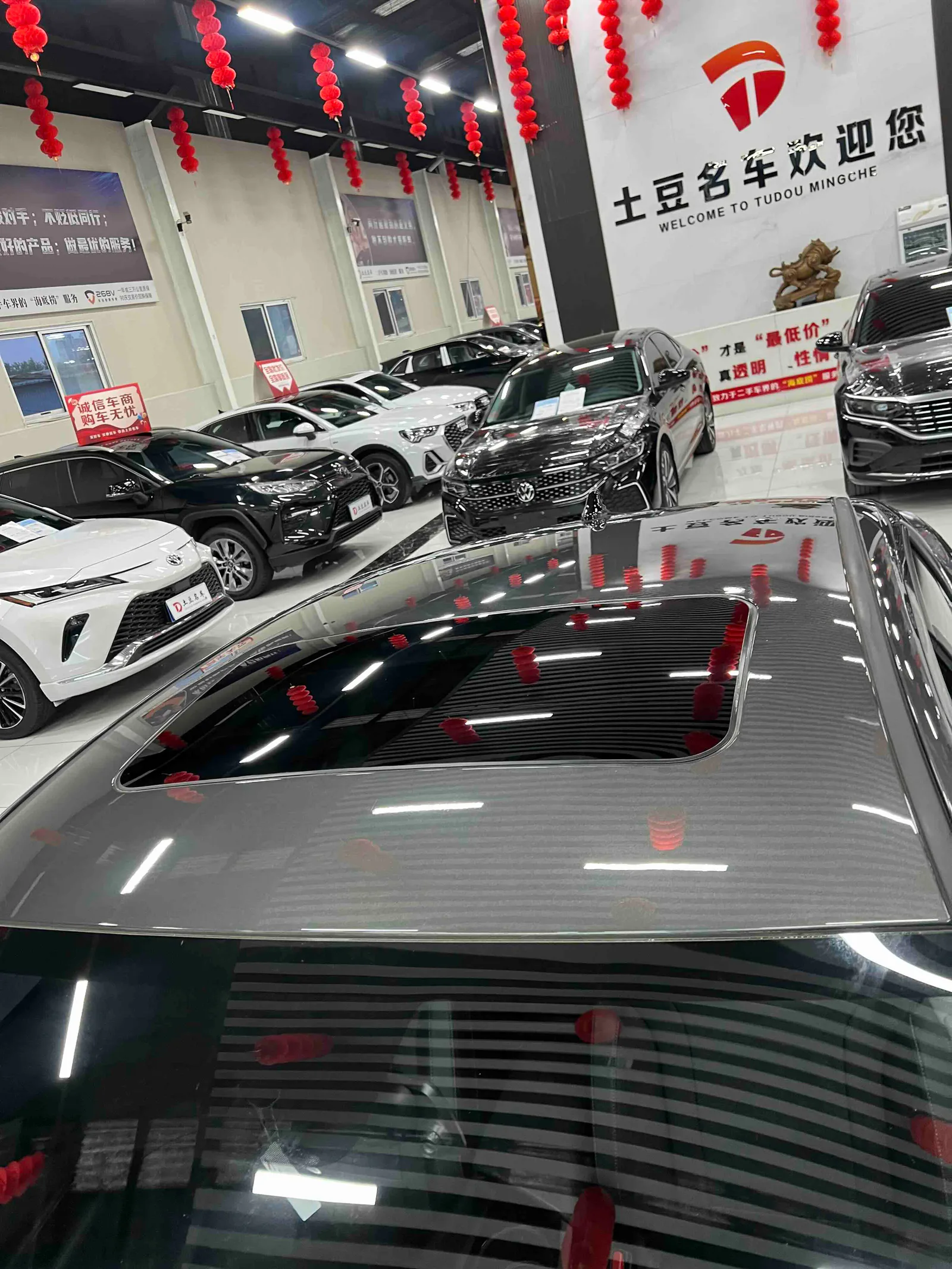 Hyundai Elantra 2023 — photo 17 of 19