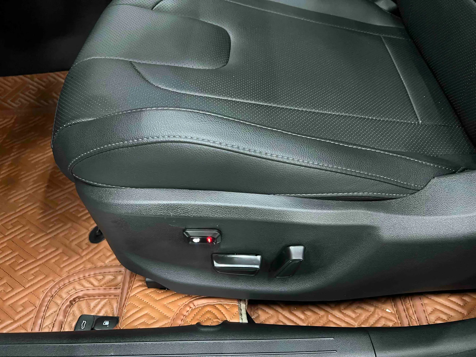 Hyundai Elantra 2023 — photo 18 of 19