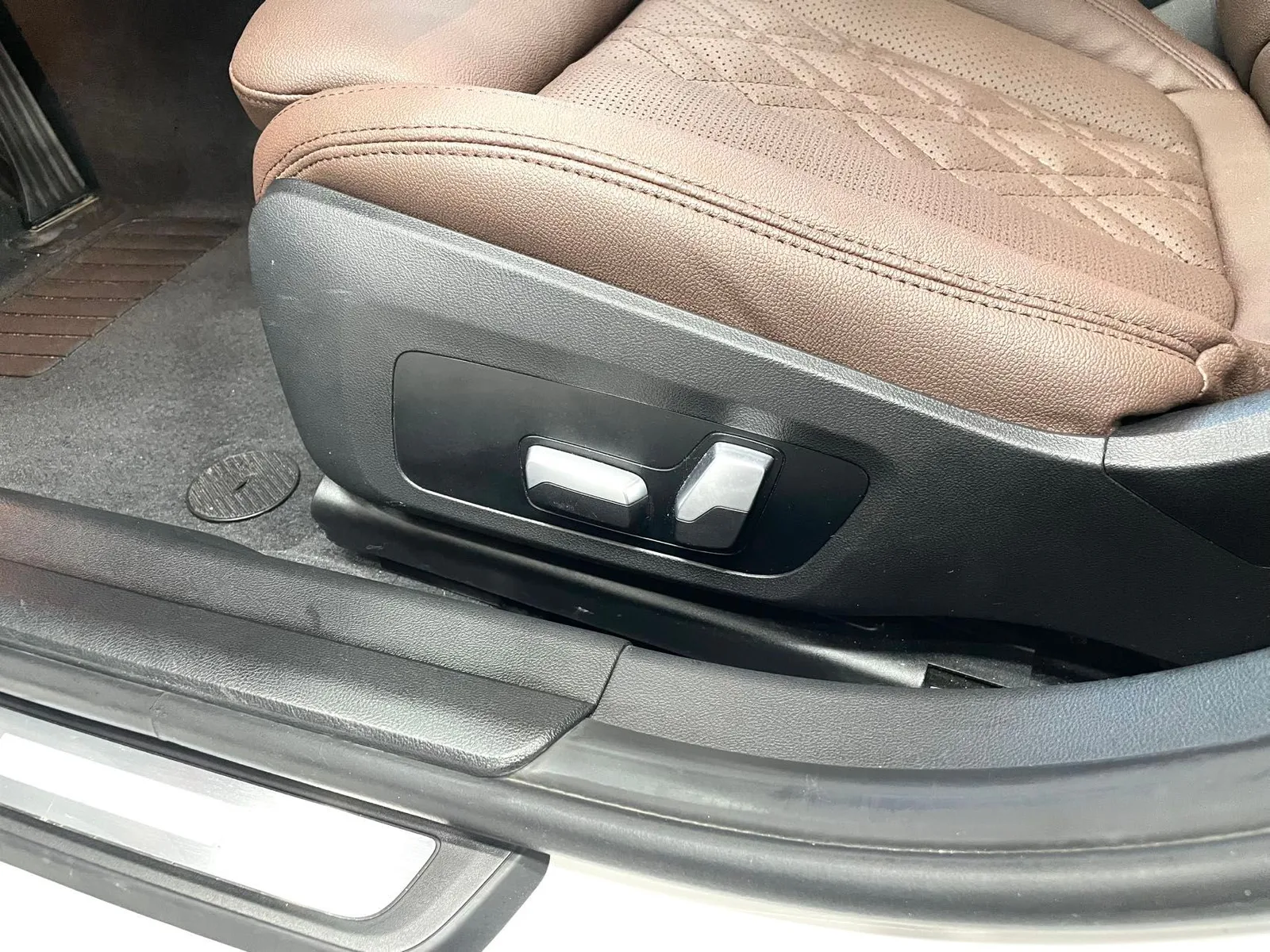 BMW 3 Series 2023 — photo 7 of 18