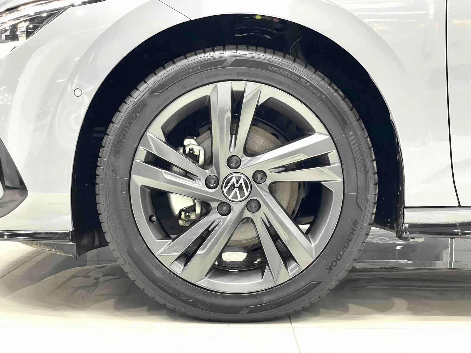 Volkswagen Golf 2021 — photo 13 of 19