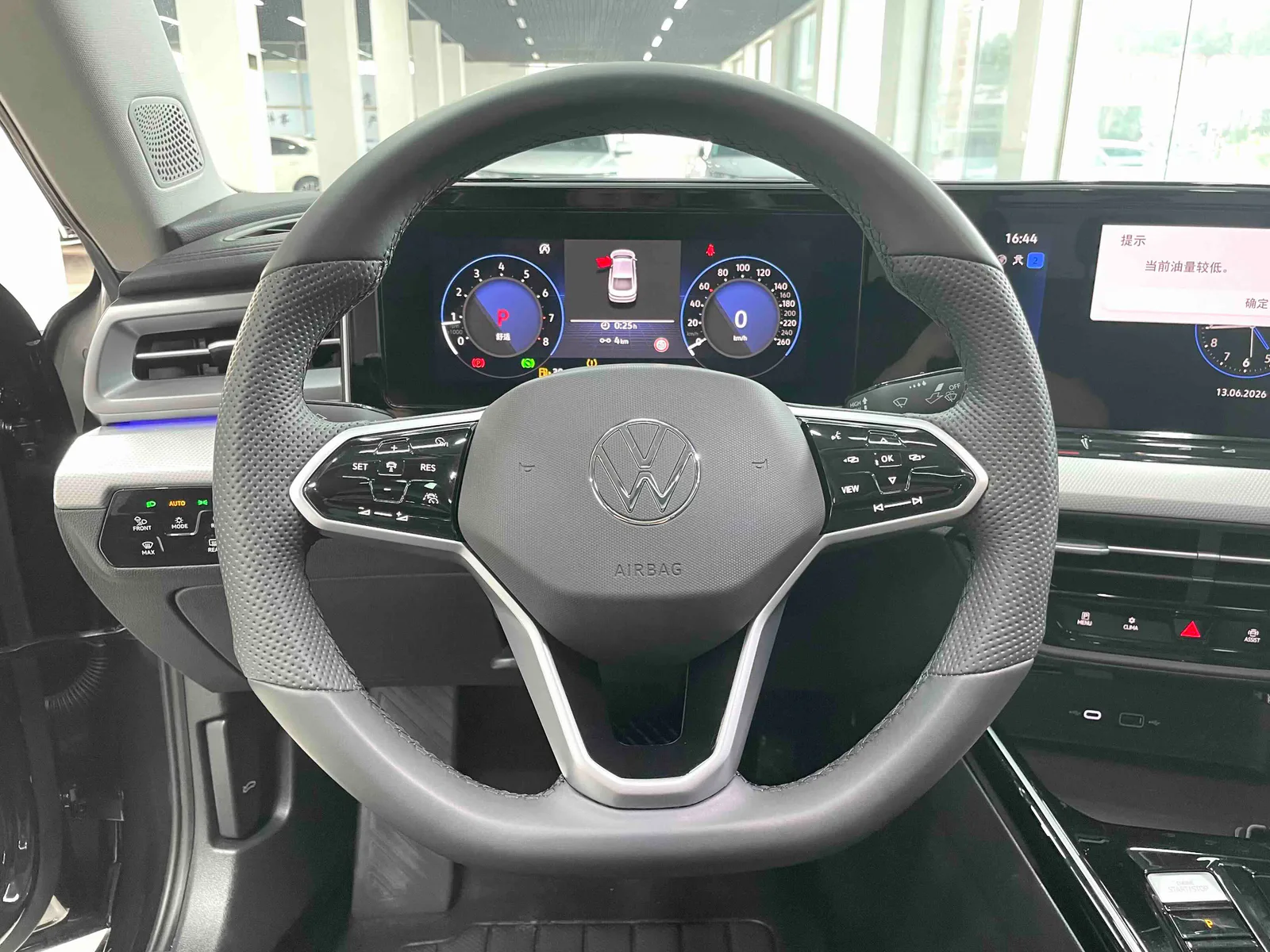 Volkswagen Lamando 2023 — photo 4 of 20