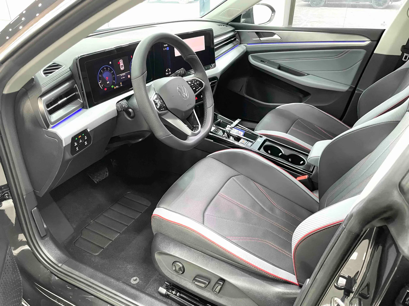 Volkswagen Lamando 2023 — photo 5 of 20