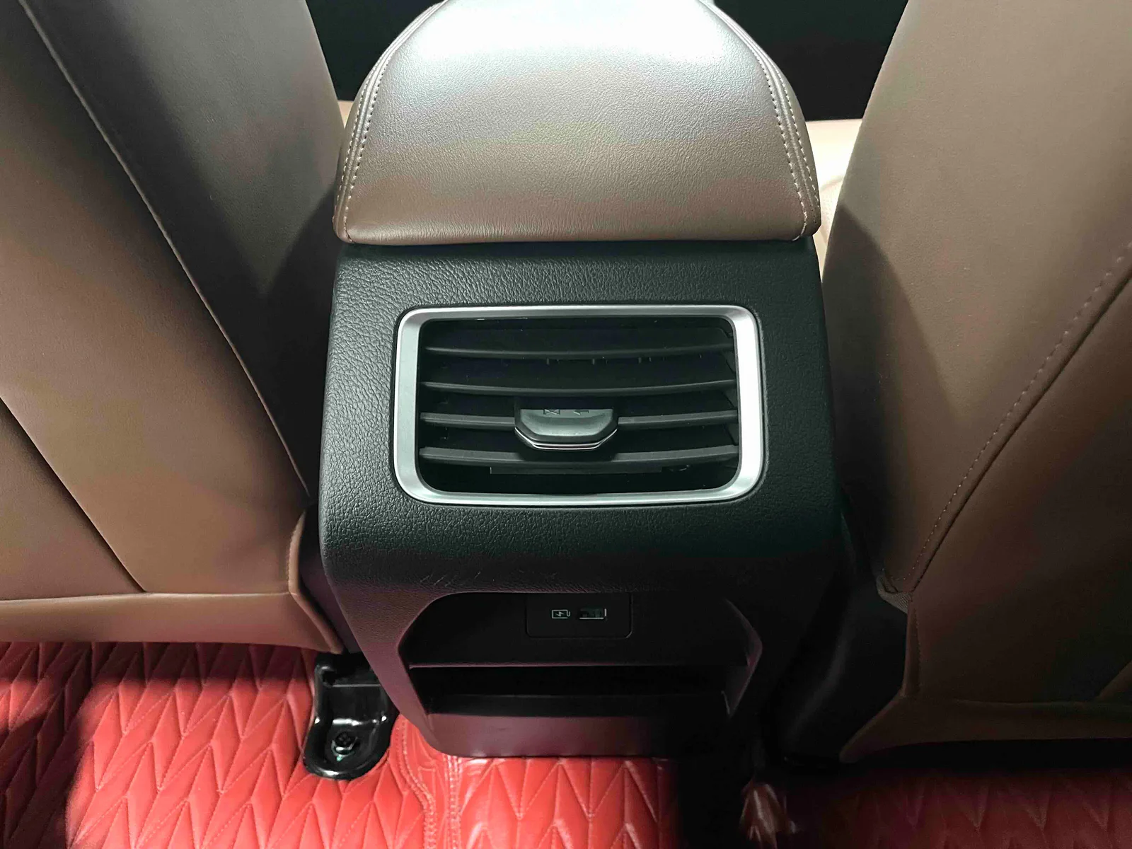Geely Vision X6 2021 — photo 10 of 18