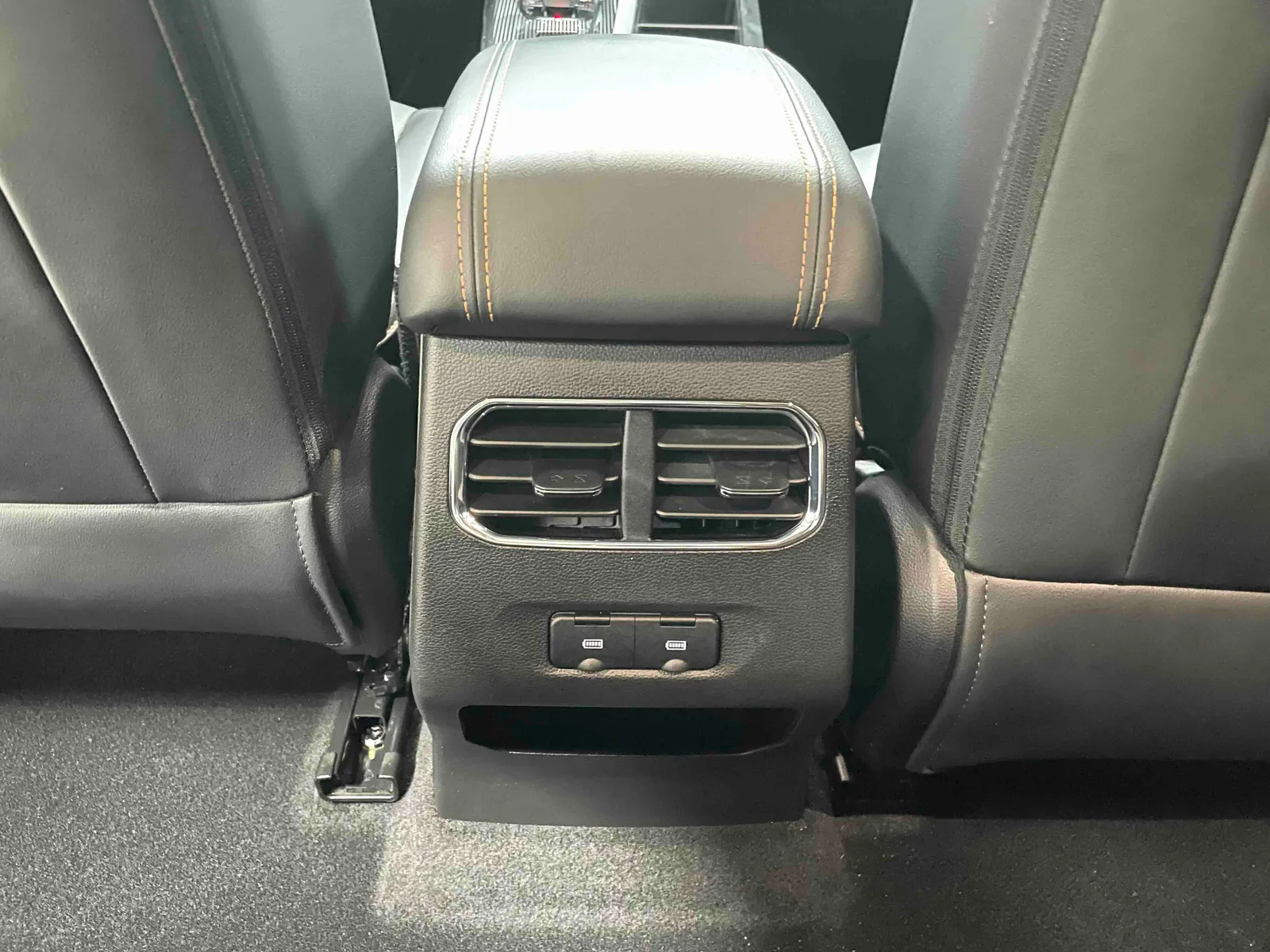 Haval Red Hare 2022 — photo 17 of 20