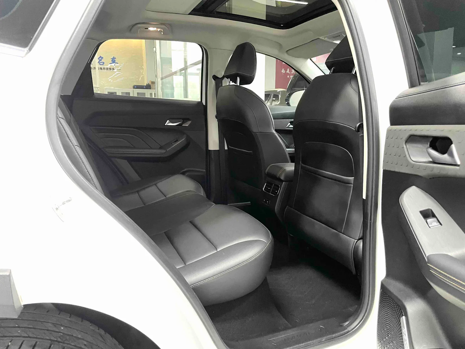 Haval Red Hare 2022 — photo 9 of 20
