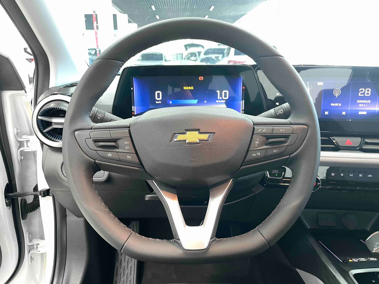 Chevrolet Cavalier 2023 — photo 4 of 16