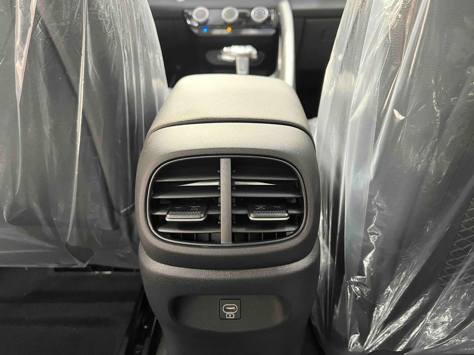 Hyundai Elantra 2023 — photo 11 of 19