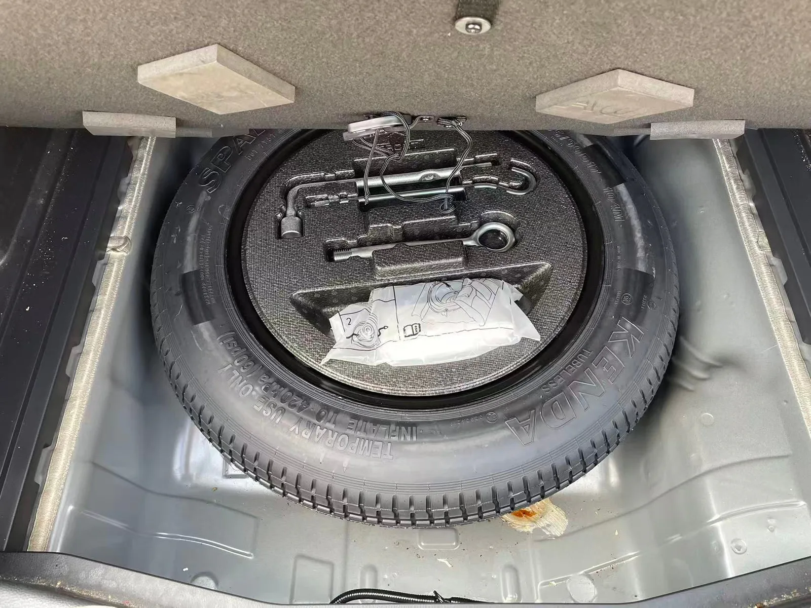 Honda Vezel 2023 — photo 15 of 20